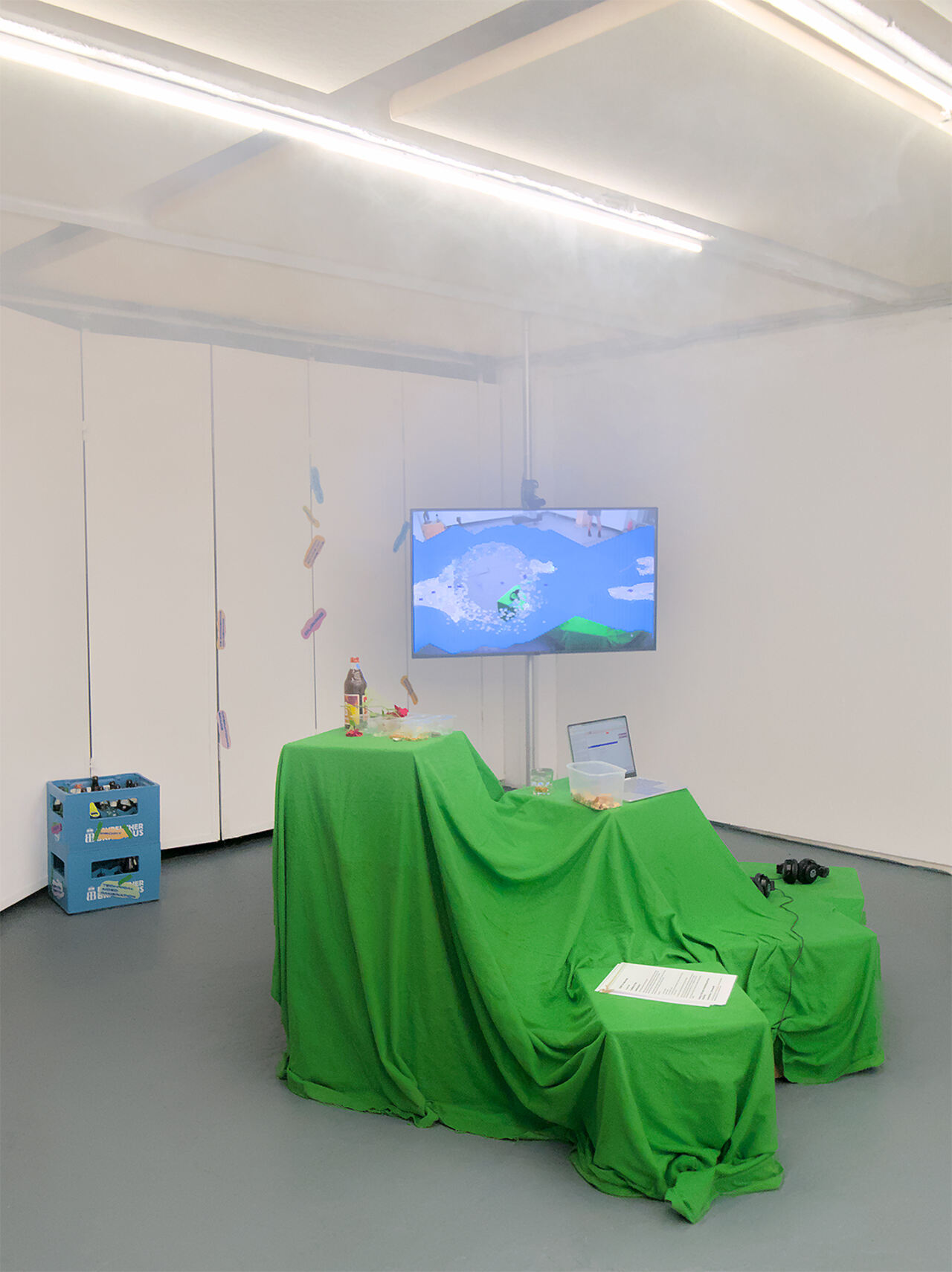 View of the installation in panke.gallery / photo by eeefff