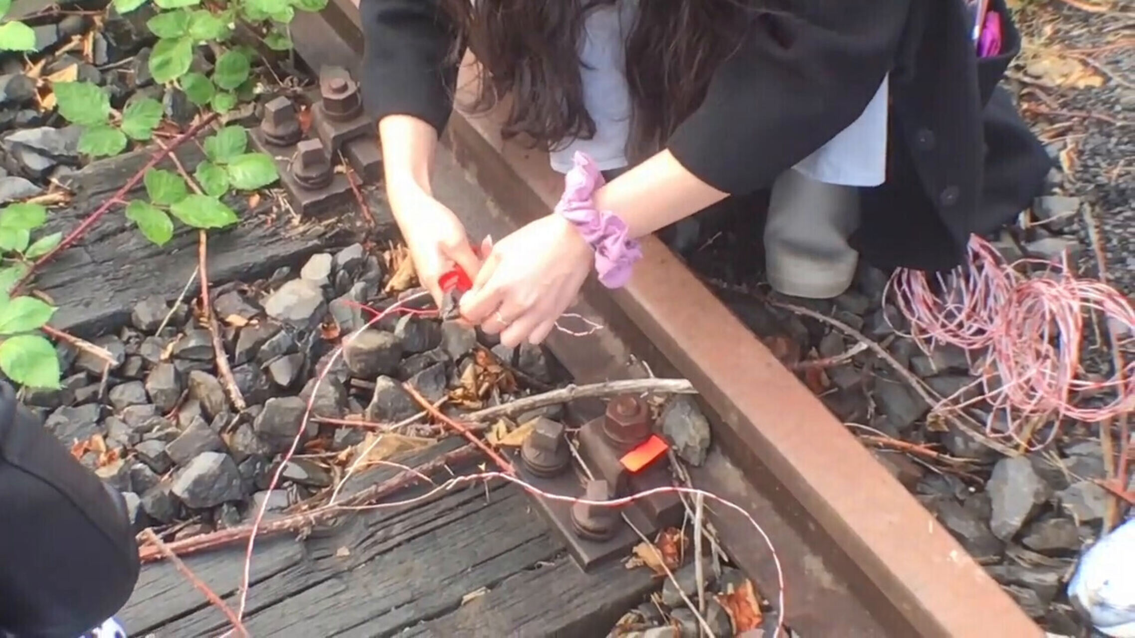 During the session / video-still / camera: Hanna Kim, cut: eeefff