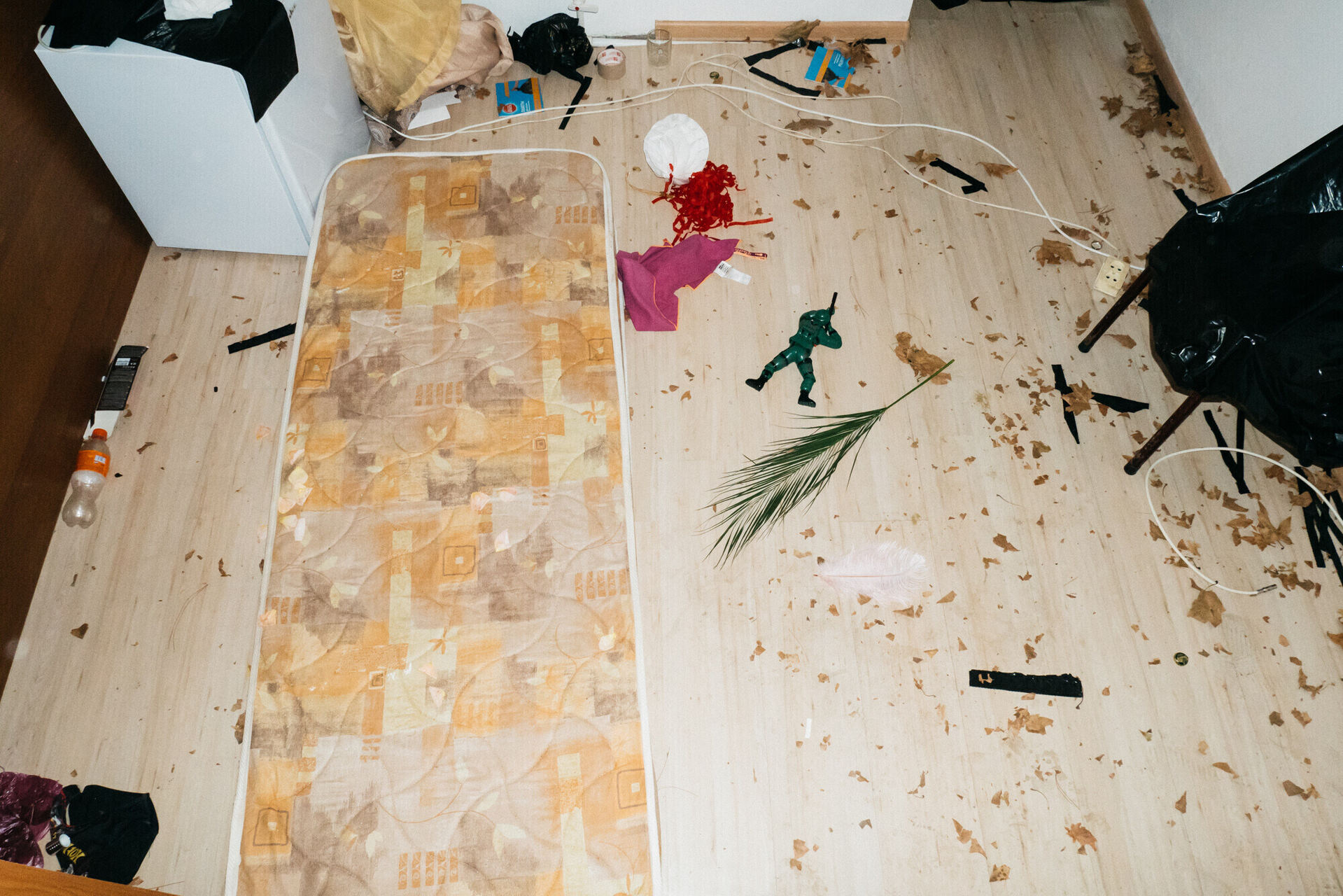 иногда молчание в комнате&nbsp;&mdash; как гром