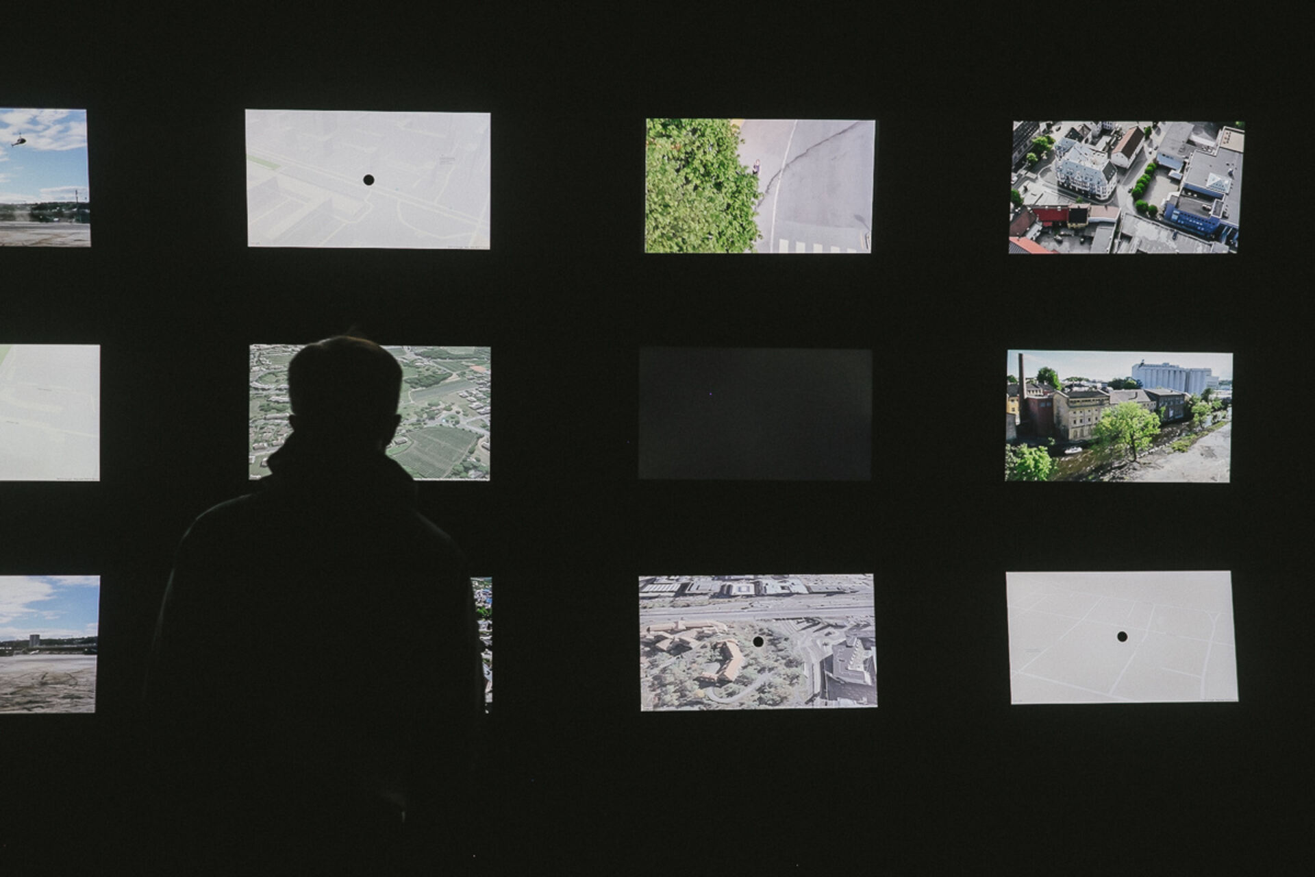 Valia Fetisov, Nicolay Spesivtsev, Dzina Zhuk, »Paranoiapp« (2015), in »New Sensorium«, ZKM 2016 / © ZKM | Center for Art and Media, Photo: Felix Grünschloß